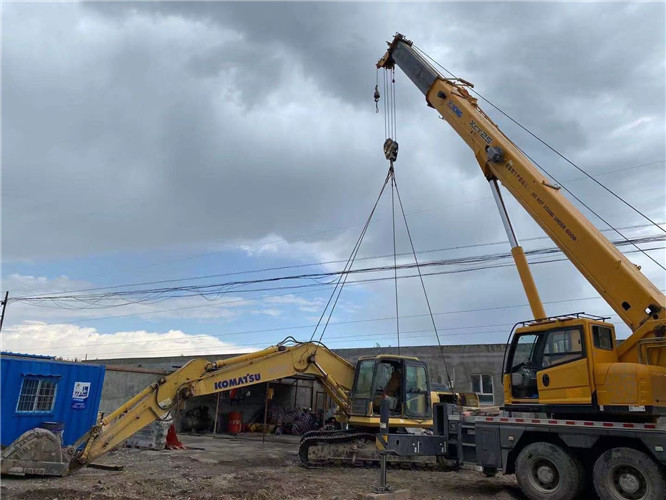 陆良县25吨吊车的工作半径是多少？